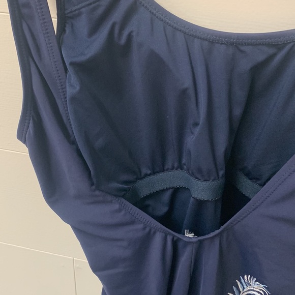 Ladies Large One pieces bathing suit - Picture 4 of 5